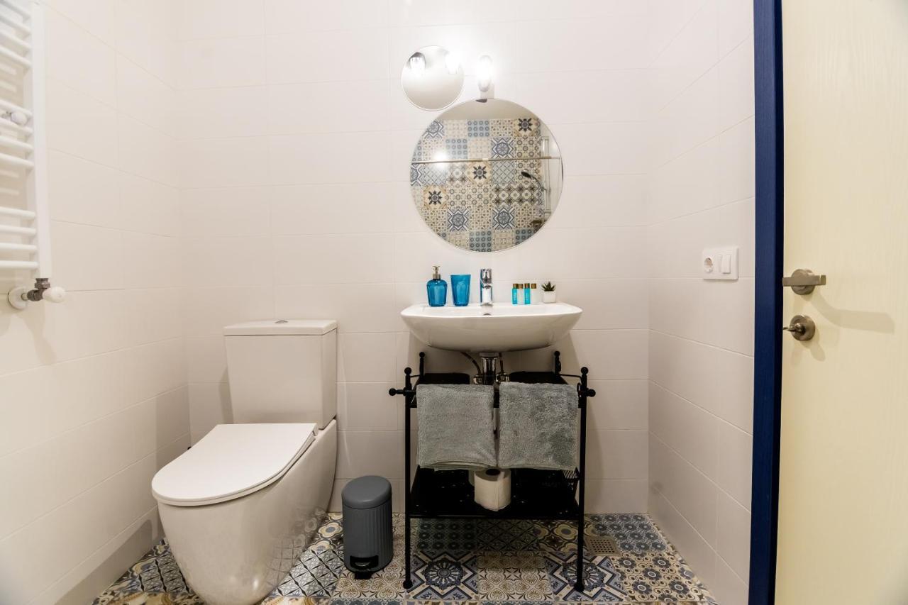 Modern Avlabari In Old Town Apartment Tbilisi Exterior photo